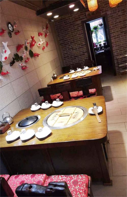 鐵鍋燉餐桌與餐飲服務(wù) 餐廳員工管理的十個高效技巧